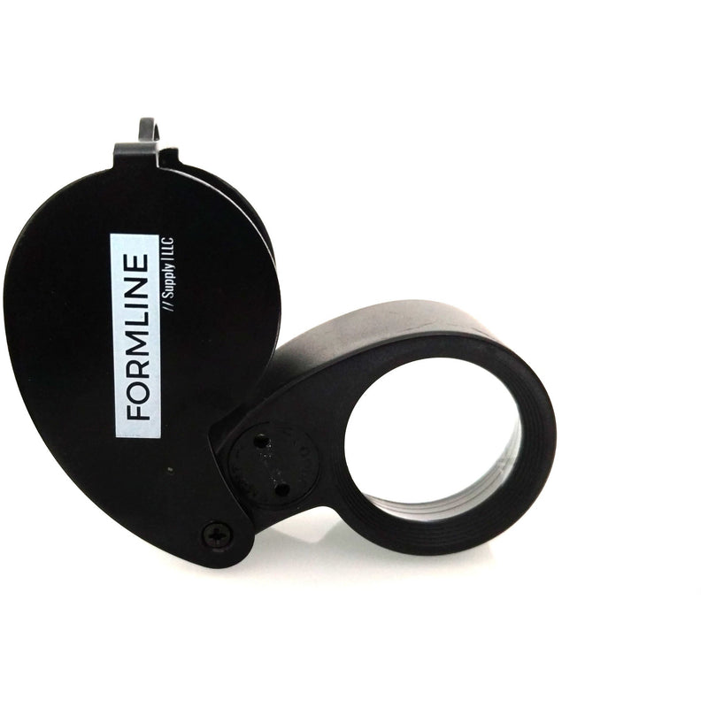 Formline Supply Jewelers Loupe/Trichome Scope used by jewelers, collectors and hobbysits to inspect plant trichomes, or to look for molds and pests. Portable, lightweight and durable.